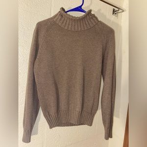 Knitted turtle neck
